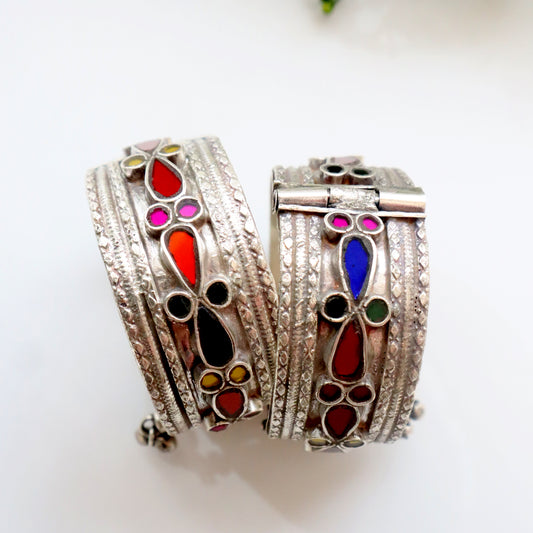 Haseen Kada- Pair